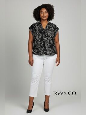 RW&CO, Plus Size XXL, Black White Floral Button-Up Blouse Short Sleeve